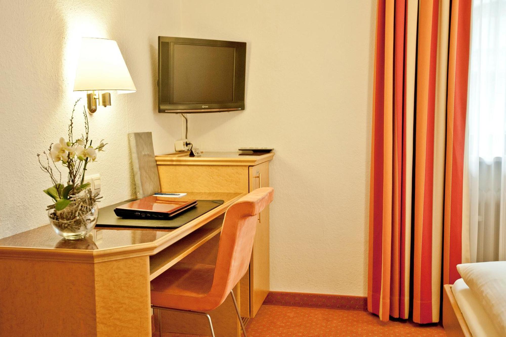 Wuermtaler Gaestehaus Gräfelfing Quarto foto